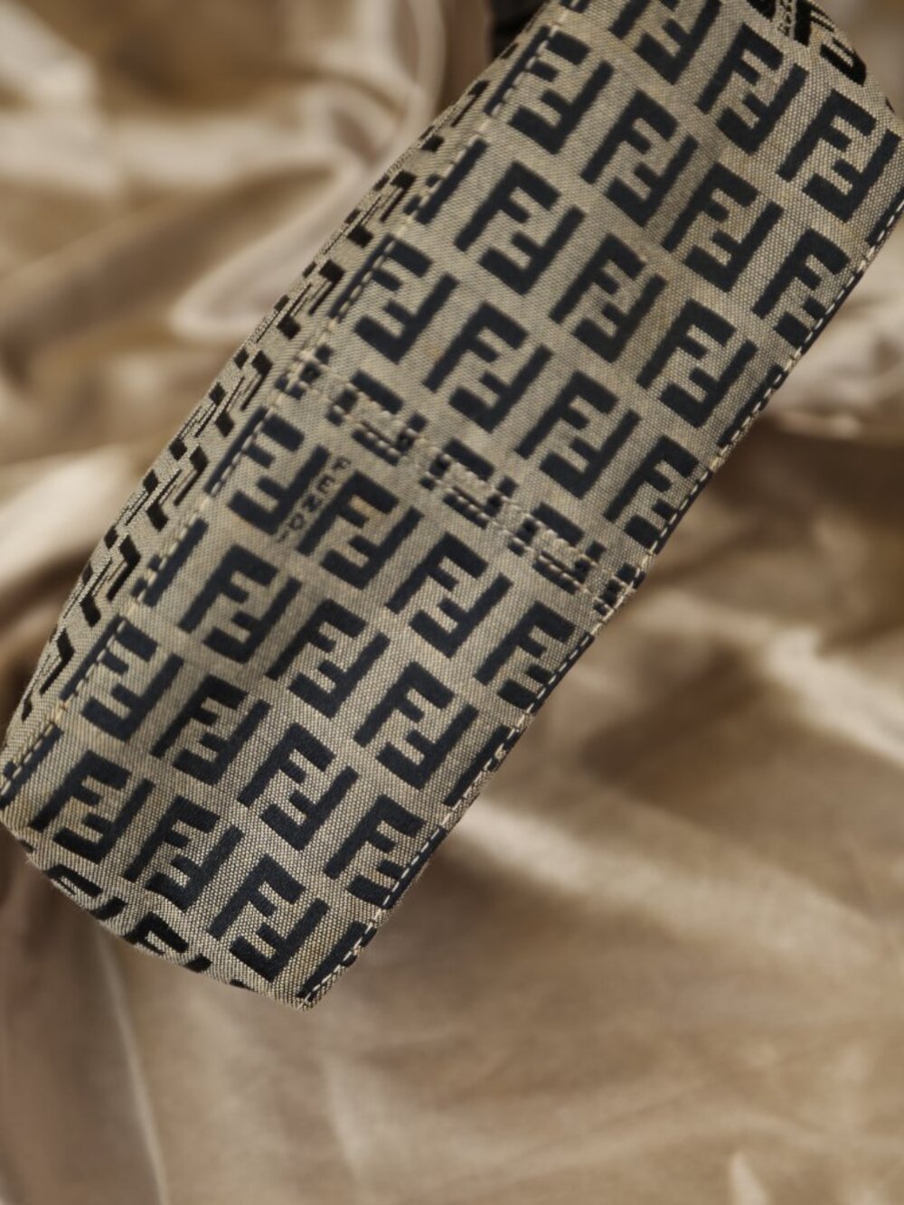 Rare FENDI Zucchino Pochette - Picture 3 of 13